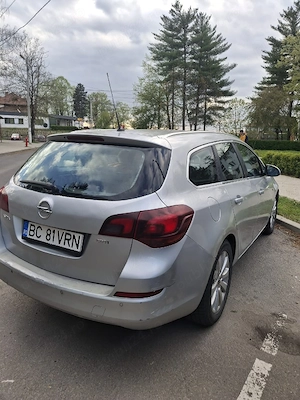 Vând: Opel Astra J Sport (1980 euro; 24.12.2011) - imagine 2