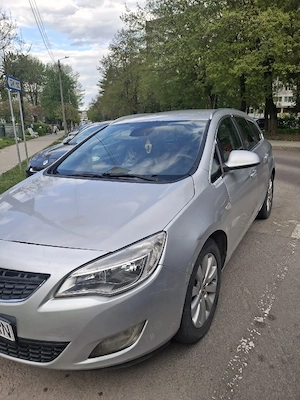 Vând: Opel Astra J Sport (1980 euro; 24.12.2011) - imagine 4
