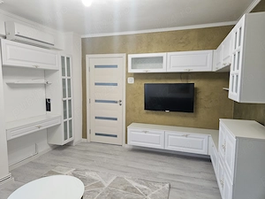 Proprietar ofer spre chirie apartament 2 decomandat 
