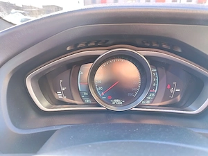 Vând Volvo V40 D2  - imagine 2