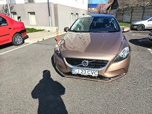 Vând Volvo V40 D2 