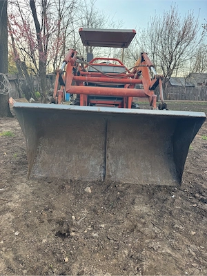 Tractoras Kubota cu incarcator frontal si freza - imagine 5