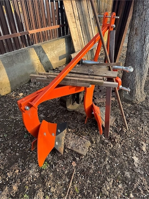 Tractoras Kubota cu incarcator frontal si freza - imagine 4