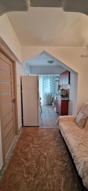 Garsoniera spațioasă de inchiriat  - imagine 6