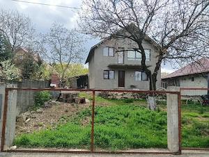 Casă Păun Iași lângă pădure | utilități complete | 2 camere + etaj | teren 300 mp