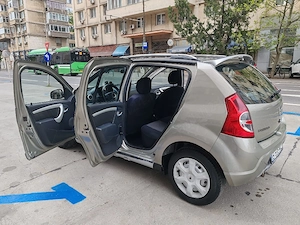 Dacia Sandero 2011 - Motor 1.6 Benzina - imagine 4