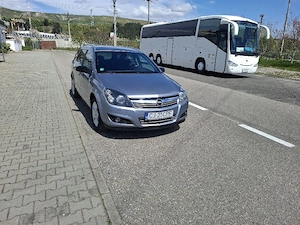 vând Opel Astra H an 2008 motor 16 benzina  - imagine 5