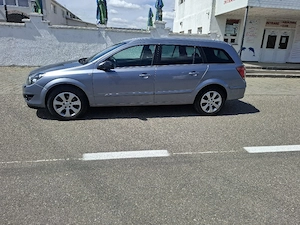 vând Opel Astra H an 2008 motor 16 benzina  - imagine 4