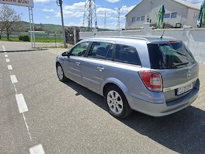 vând Opel Astra H an 2008 motor 16 benzina  - imagine 3