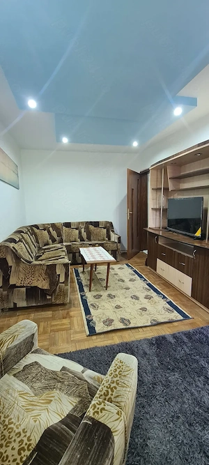 Proprietar inchiriez apartament doua camere zona dacia