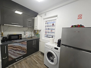 Cazare-inchiriere, Regim hotelier Garsoniera (de lux) Vacanta Tur, Centru. - imagine 4