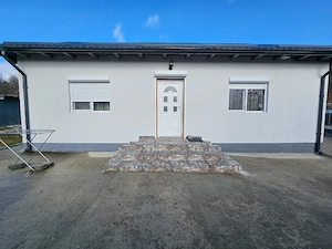 Casă nouă de vânzare 