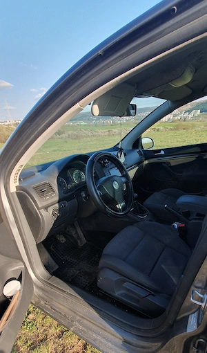 Volkswagen Golf 5 - imagine 3