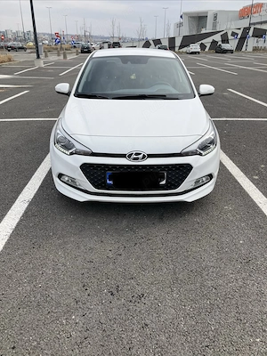 Hyundai i20 2018 LED LINE, primul proprietar, carte service, 23600 km - imagine 3