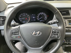 Hyundai i20 2018 LED LINE, primul proprietar, carte service, 23600 km - imagine 4