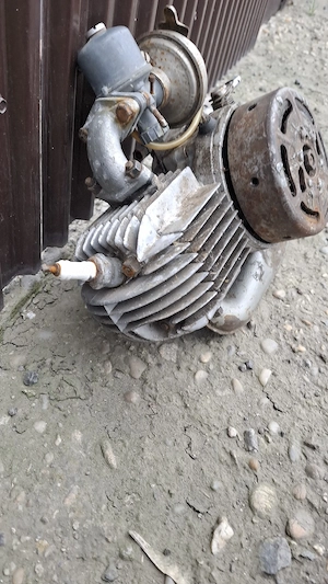 Motor 49cc bicicletă complet, compresie bună   pentru proiect   montaj - imagine 2