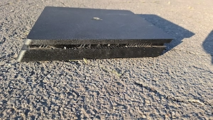 Vând ps 4 slim 1 tb