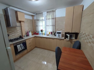Vând apartament 2 camere cf 1 decomandat  - imagine 4