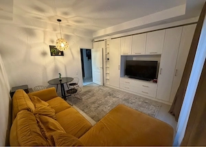 Apartament 3 camere de vânzare în Cosmopolis