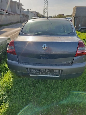 dezmembrez Renault Megane 2  - imagine 5