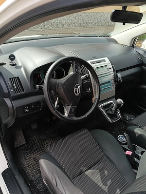 Toyota corola verso 7locuri - imagine 3