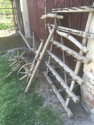 Grapa si plug traditionala