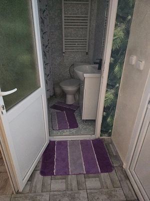 Închiriez ap 2 camere 45m la curte - imagine 5