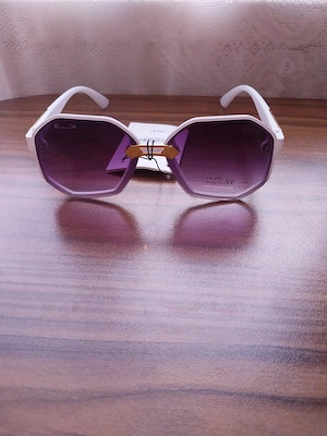 Ochelari de soare damă, rame albe hexagonale, Protecție UV400 - NOI