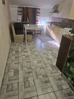 Închiriez ap 2 camere 45m la curte - imagine 4