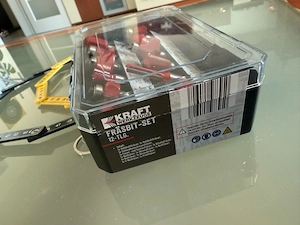 Set de 12 freze 6.35 mm, varf din carbura de tungsten, stantate din otel forjat, pentru lemn si MDF