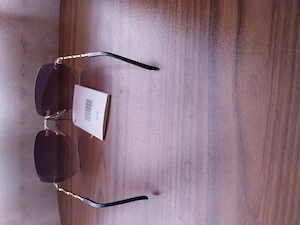 Ochelari de soare damă, fără ramă (rimless), detalii aurii - NOI - imagine 3