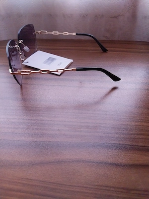 Ochelari de soare damă, fără ramă (rimless), detalii aurii - NOI - imagine 2