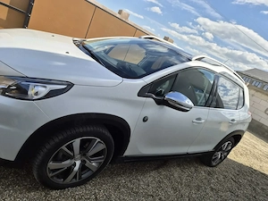Peugeot 2008 - imagine 3