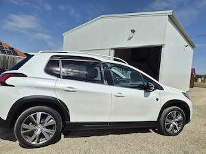Peugeot 2008 - imagine 5