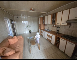 Vând apartament 3 camere în Târgoviște 74mii - imagine 4
