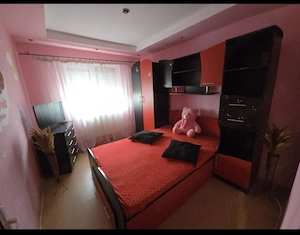 Vând apartament 3 camere în Târgoviște 74mii - imagine 5