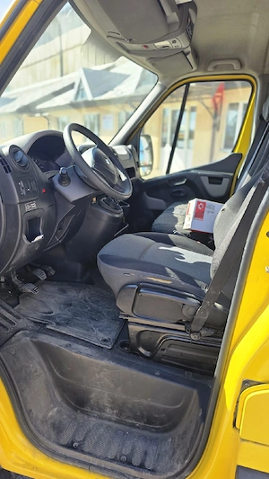 Renault Master 2.3 dCi 2012   125 CP, utilitară mare, 3 locuri, ideală pentru muncă - imagine 7