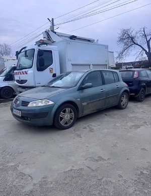 Dezmembrez Renault megan 2 1.5 dci din 2005 106 cp  - imagine 5