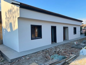 De vanzare casa 2 dormitoare un living baie 60mp plus teren in curte  - imagine 4