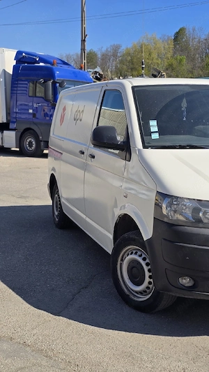 VW Transporter T5 2.0 TDI 2011 utilitară - imagine 4
