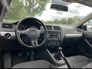 Volkswagen Jetta  - imagine 2