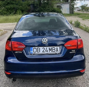 Volkswagen Jetta  - imagine 3
