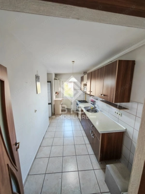 Apartament Spațios 70 mp + 2 Balcoane (15 mp) - imagine 4