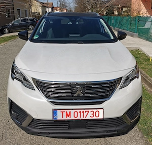 Vând Peugeot 5008