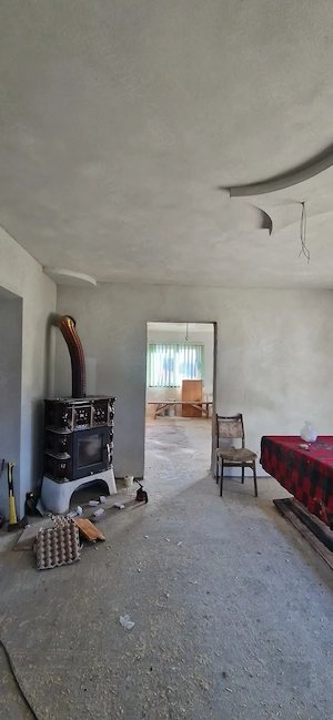 Se vinde casă la gata pe exterior.  - imagine 4