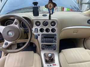 Vând Alfa Romeo