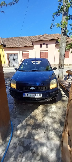 Vând Ford fusion.