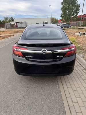 Opel Insignia 2016, 1.6 Diesel,euro 6 negru, senzori față spate, stare foarte bună - imagine 2