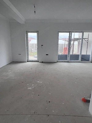 Duplex Modern de Vânzare 