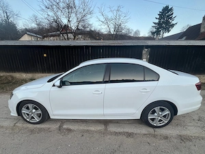 Vand vw Jetta 2.0 diesel, an 2016, 196000km.  - imagine 9